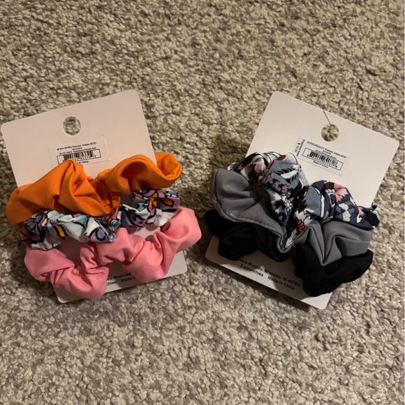 Vera Bradley Scrunchie Hair Ties Orange, Pink, Black, Gray, Floral & Flower - Picture 2 of 4